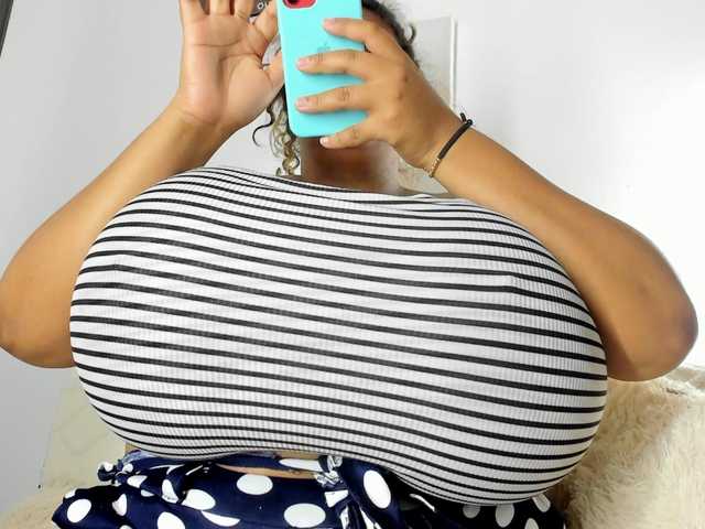 bigmom-22's BongaCams show and profile