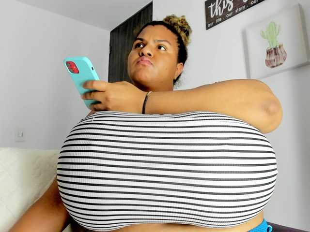 bigmom-22's BongaCams show and profile