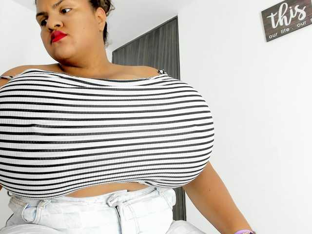 bigmom-22 from BongaCams is Freechat