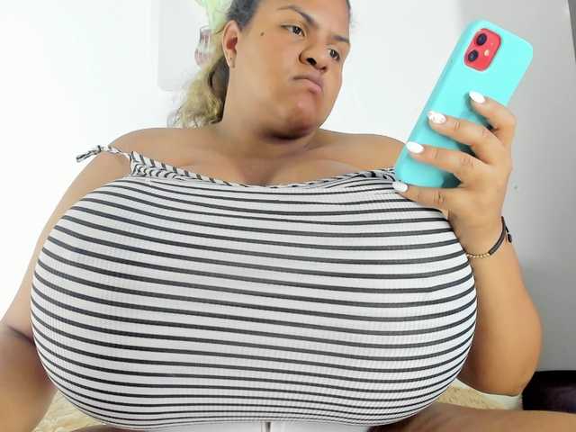 bigmom-22's BongaCams show and profile