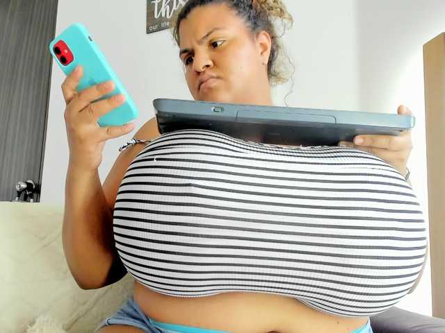 bigmom-22's BongaCams show and profile