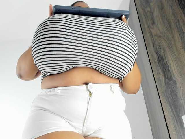 bigmom-22's BongaCams show and profile