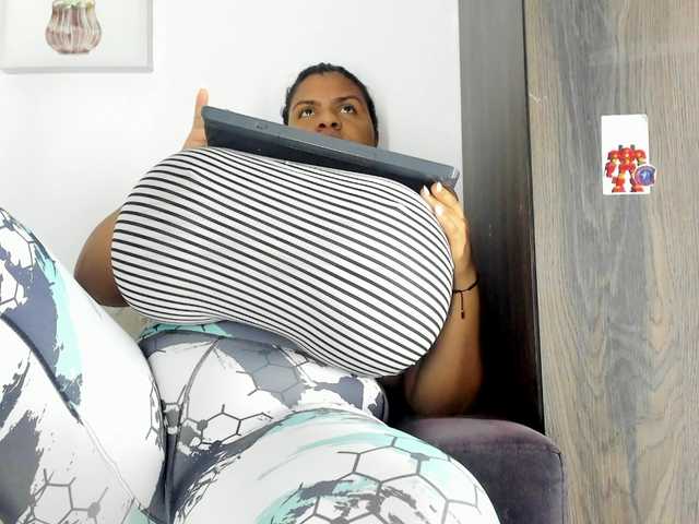 bigmom-22's BongaCams show and profile