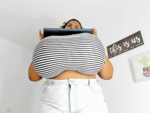 bigmom-22's BongaCams show and profile