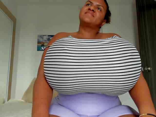 Bigmom-22 webcam