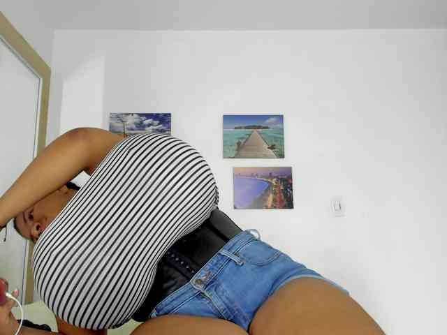 Bigmom-22 webcam