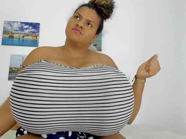 Bigmom-22 webcam