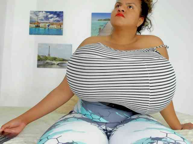 Bigmom-22 webcam
