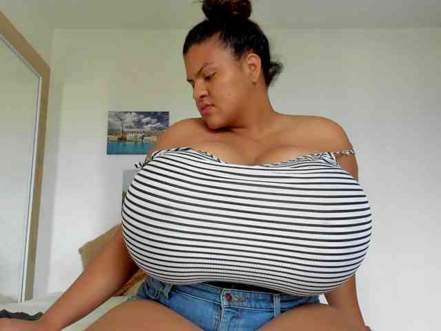 Bigmom-22 webcam