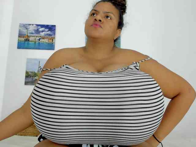 Bigmom-22 webcam
