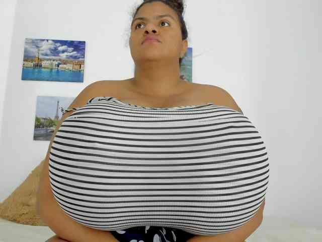 Bigmom-22 webcam