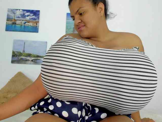 Bigmom-22 webcam