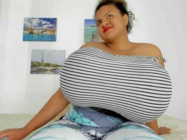 Bigmom-22 webcam