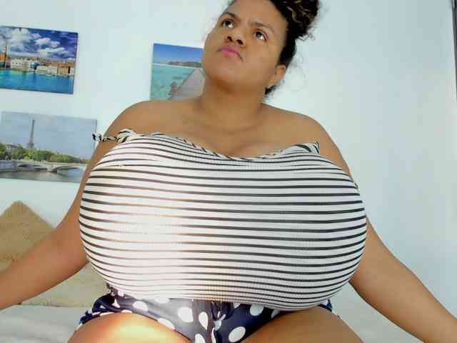 Bigmom-22 webcam