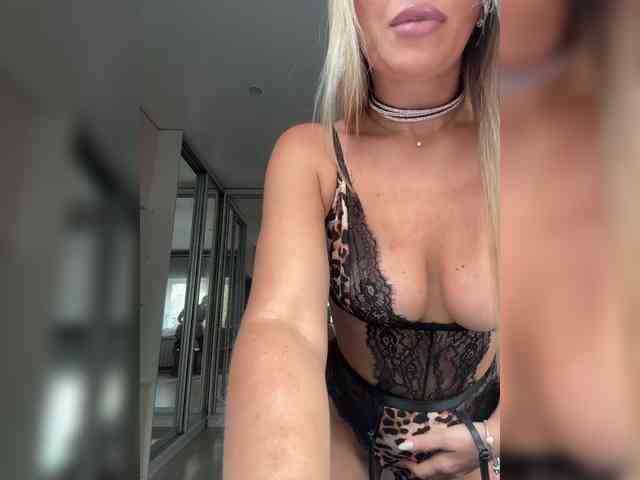 Polina197167 Live Webcam on BongaCams
