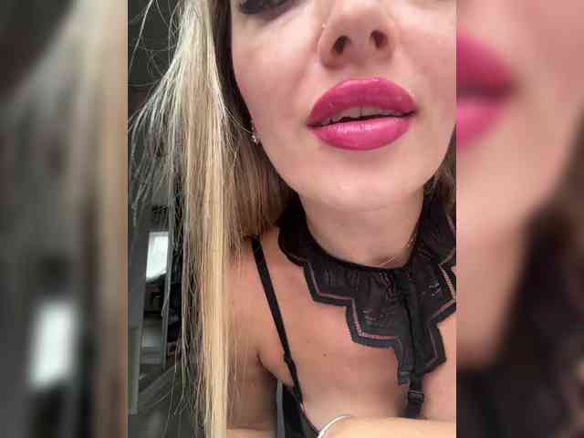 Polina197167 Live Webcam on {site_name}