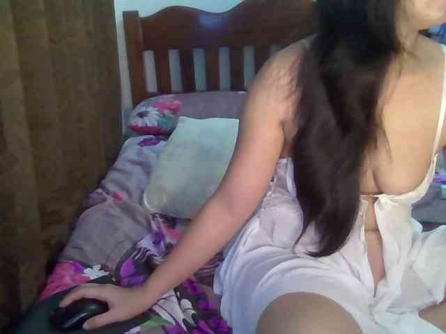 Simply_Amaya webcam