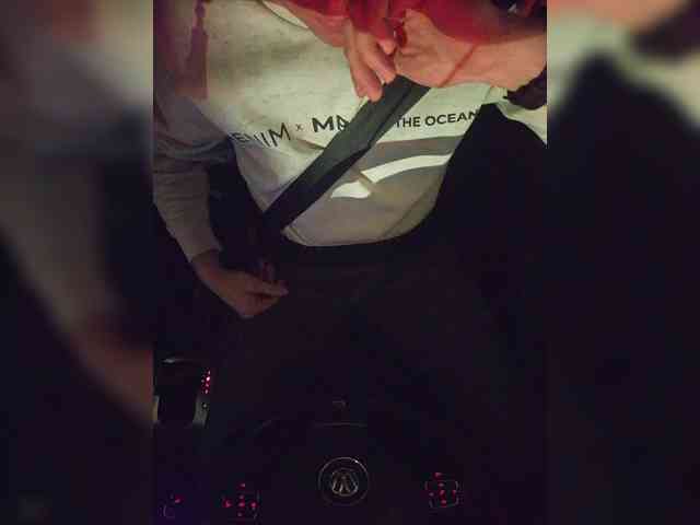 Ilya9416 Live Webcam on BongaCams