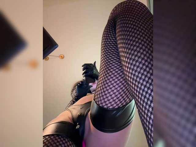 --SATIVA--'s BongaCams show and profile