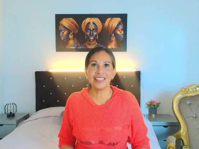 Shanon-mature live cam profile