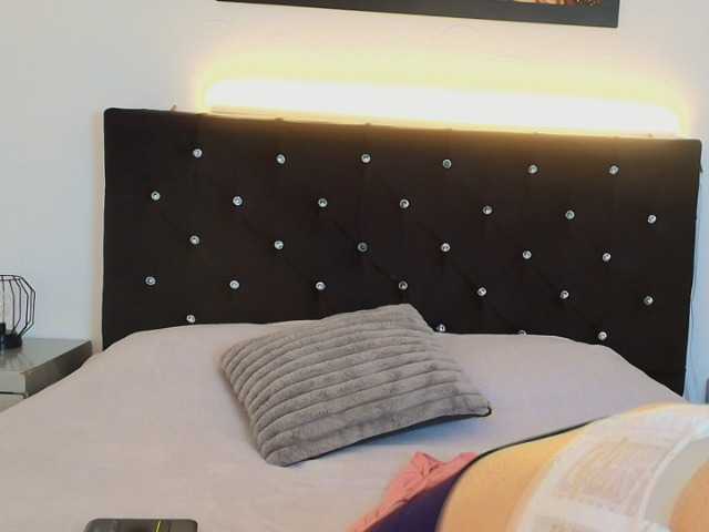 Shanon-mature Live Cam on BongaCams