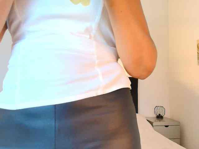 Shanon-mature Live Webcam on BongaCams