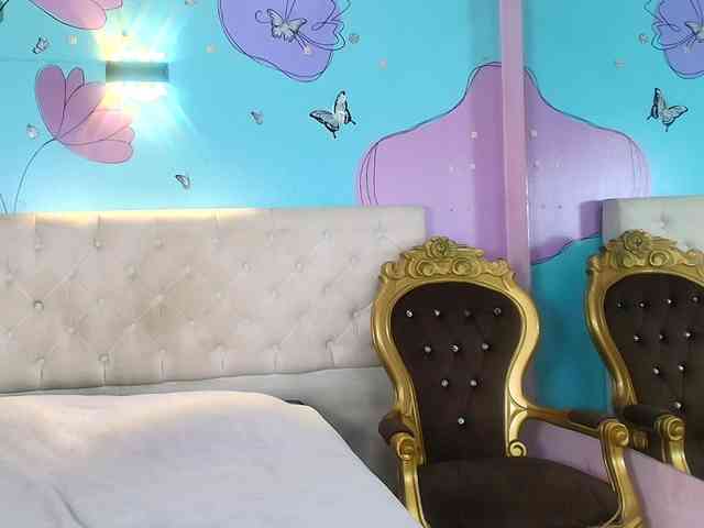 Shanon-mature Shanon-mature