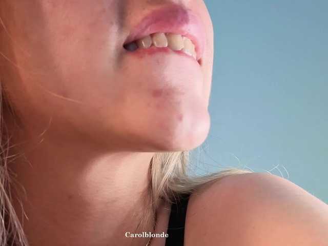 Charlotte-glasses's BongaCams show and profile