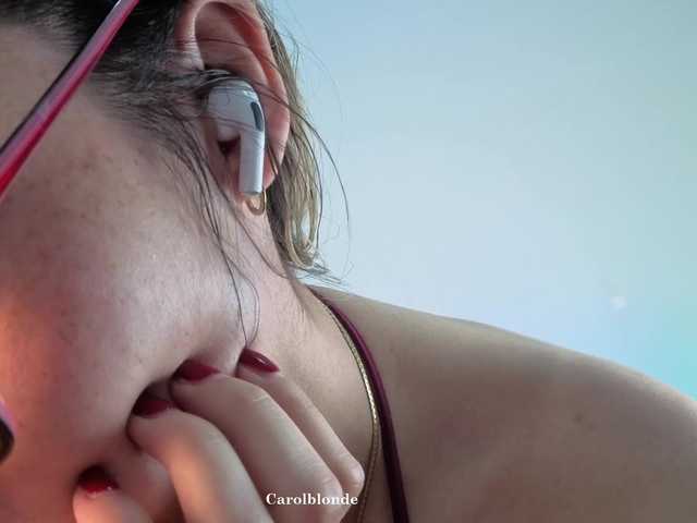 Charlotte-glasses's BongaCams show and profile