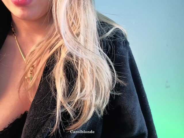 Charlotte-glasses's BongaCams show and profile