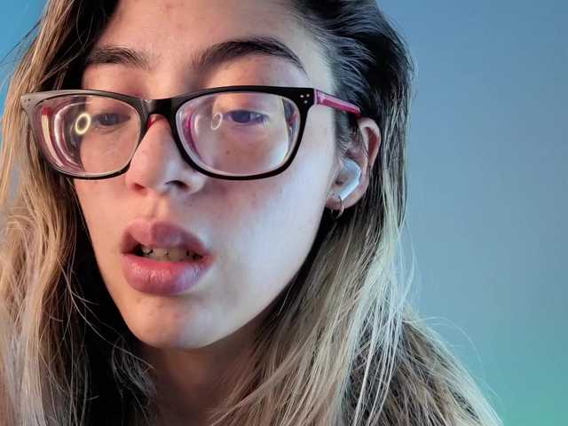 Charlotte-glasses's BongaCams show and profile