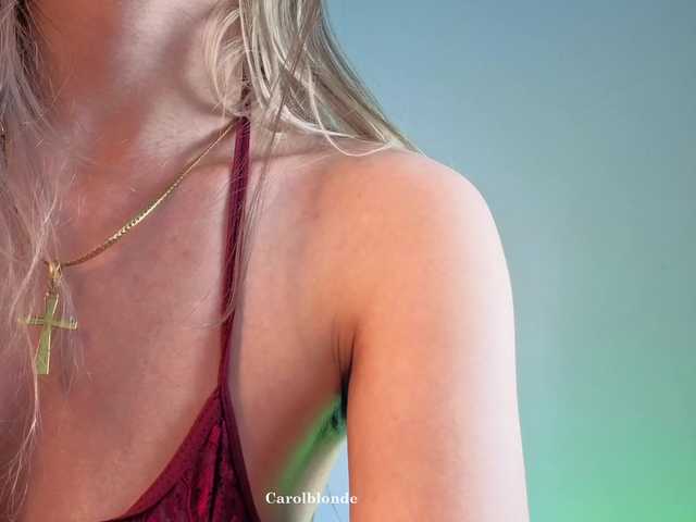 Charlotte-glasses from BongaCams is Freechat