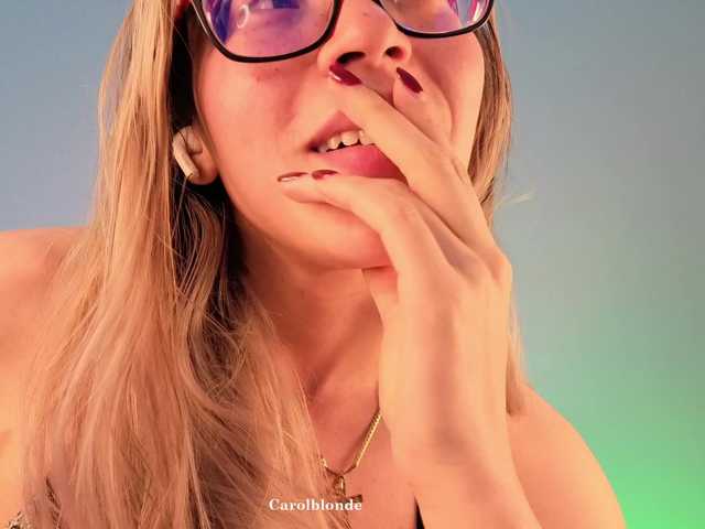 Charlotte-glasses from BongaCams is Freechat