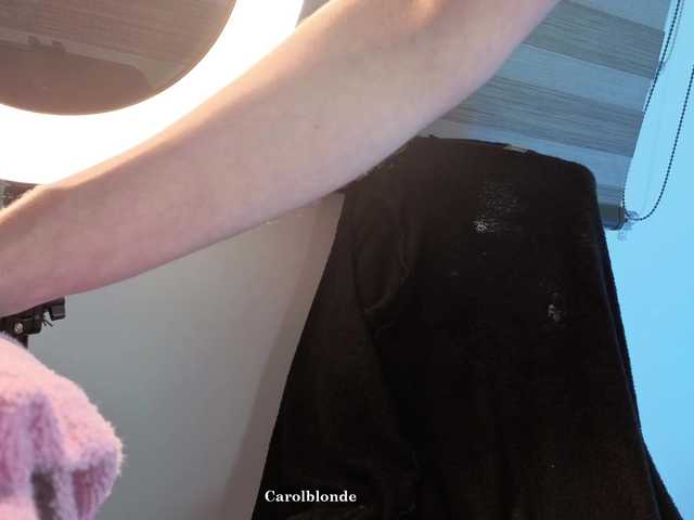 Charlotte-glasses's BongaCams show and profile