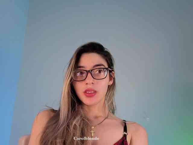 Carolblonde webcam