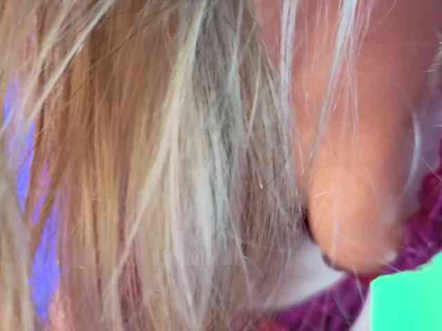 Carolblonde webcam