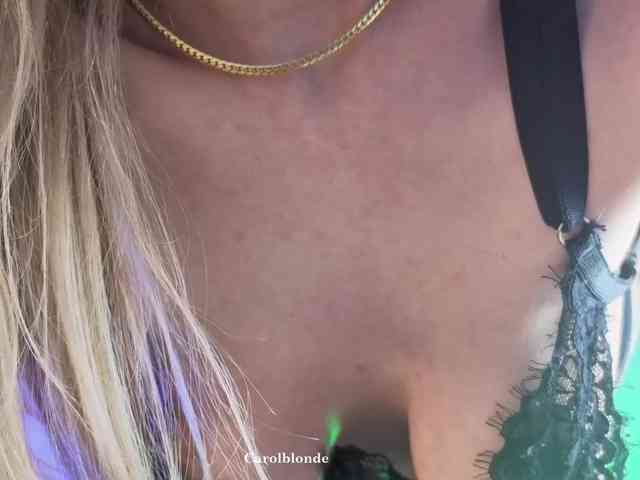 Carolblonde webcam