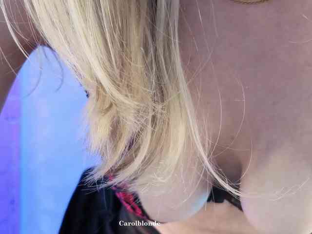 Carolblonde webcam