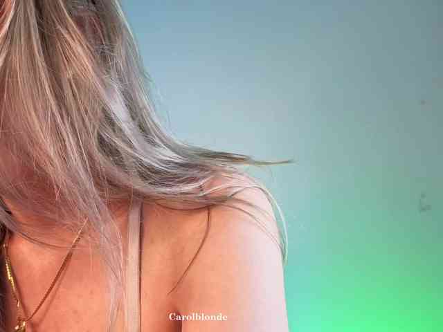 Carolblonde webcam