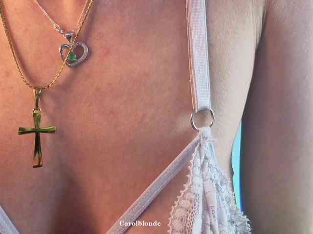 Carolblonde webcam