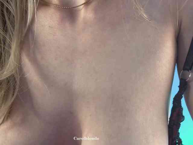 Carolblonde webcam