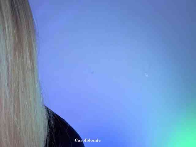 Carolblonde webcam