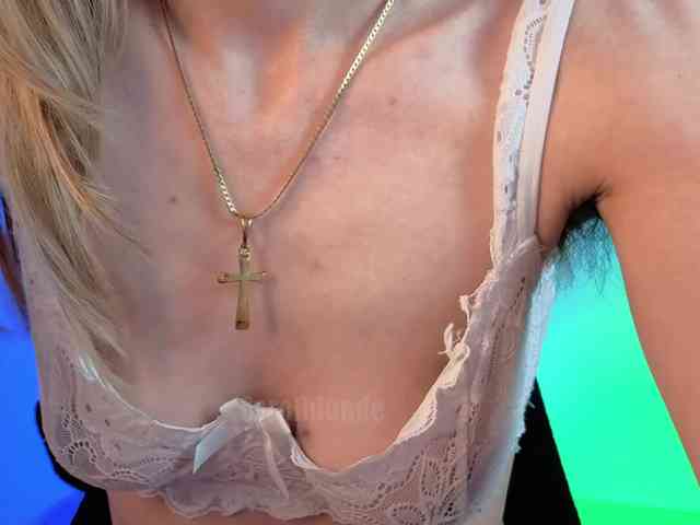 Carolblonde webcam