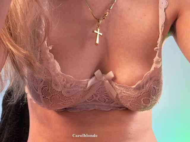 Carolblonde webcam