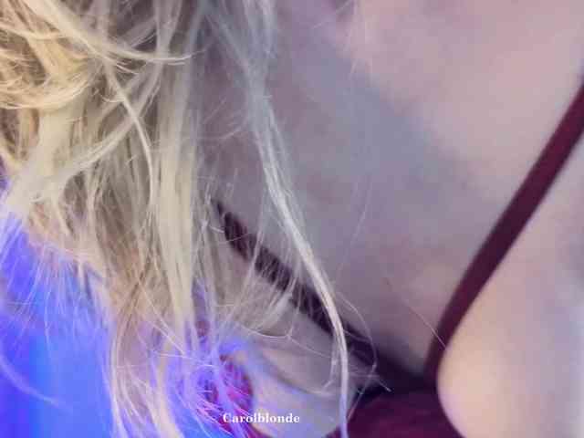 Carolblonde webcam