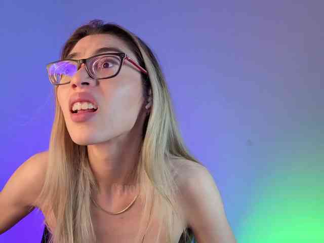 chat on live Charlotte-glasses