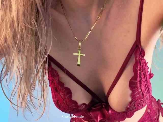 Carolblonde webcam
