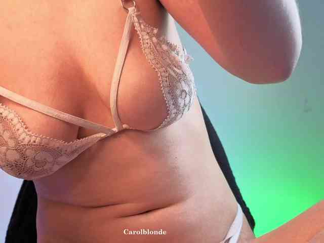 Carolblonde webcam