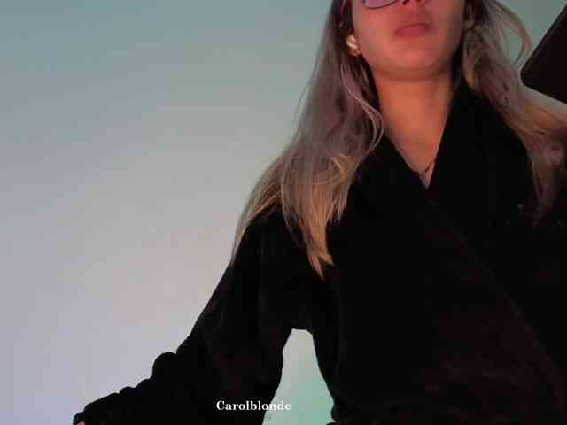 Carolblonde webcam