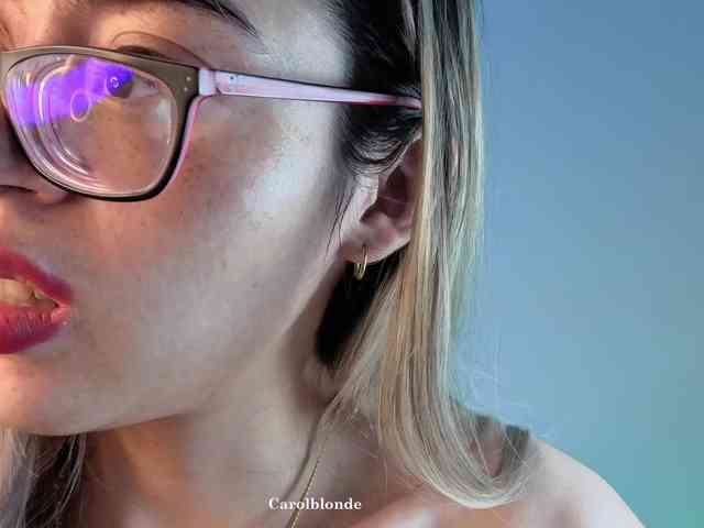 Charlotte-glasse... Live Webcam on BongaCams